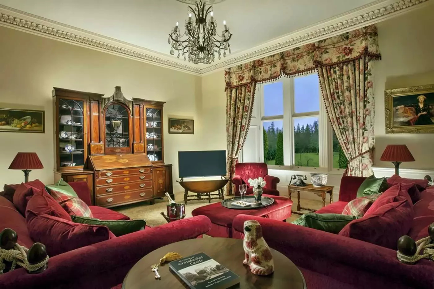 Crossbasket Castle Hotel, Spa & Restaurant