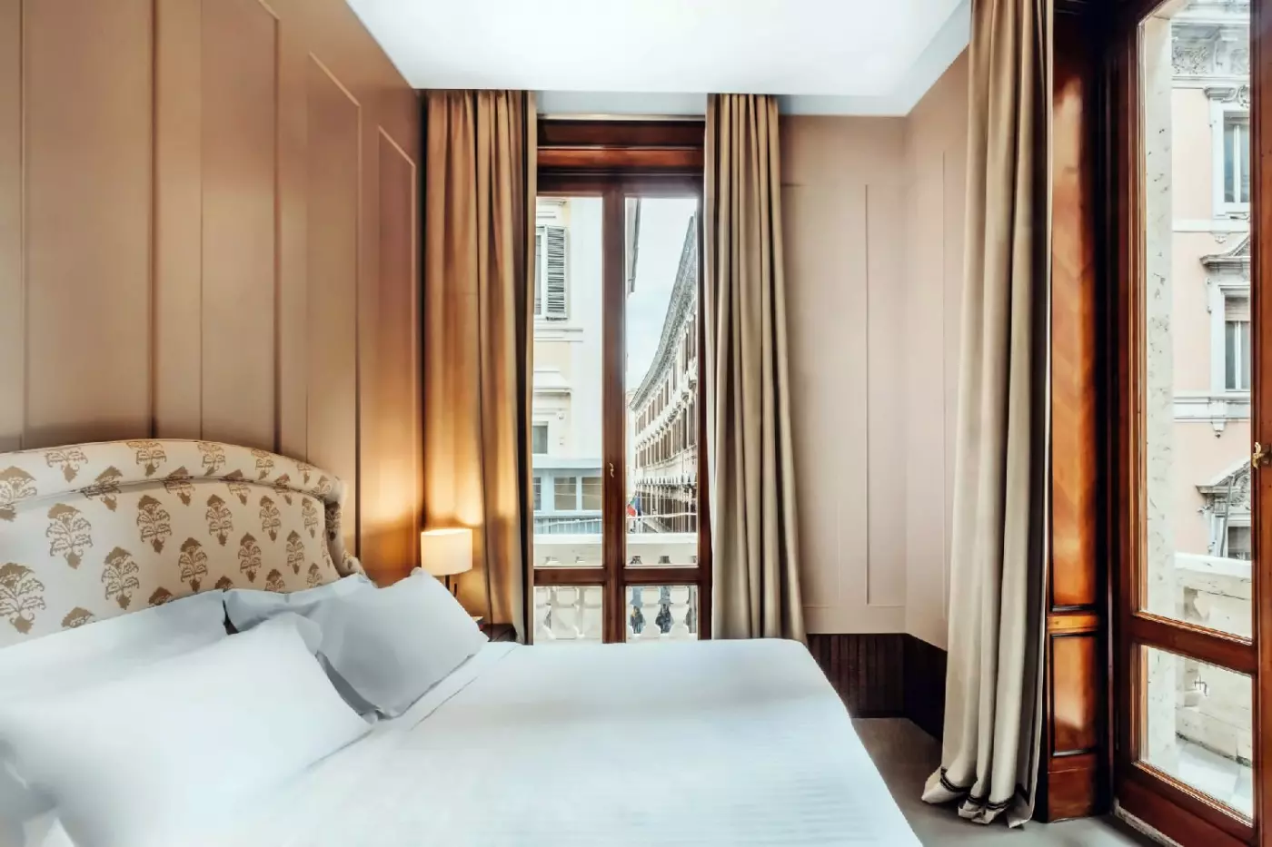 Singer Palace Hotel