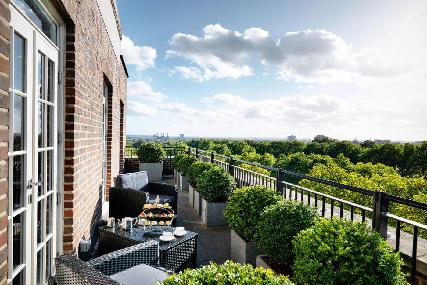 Grosvenor House Suites