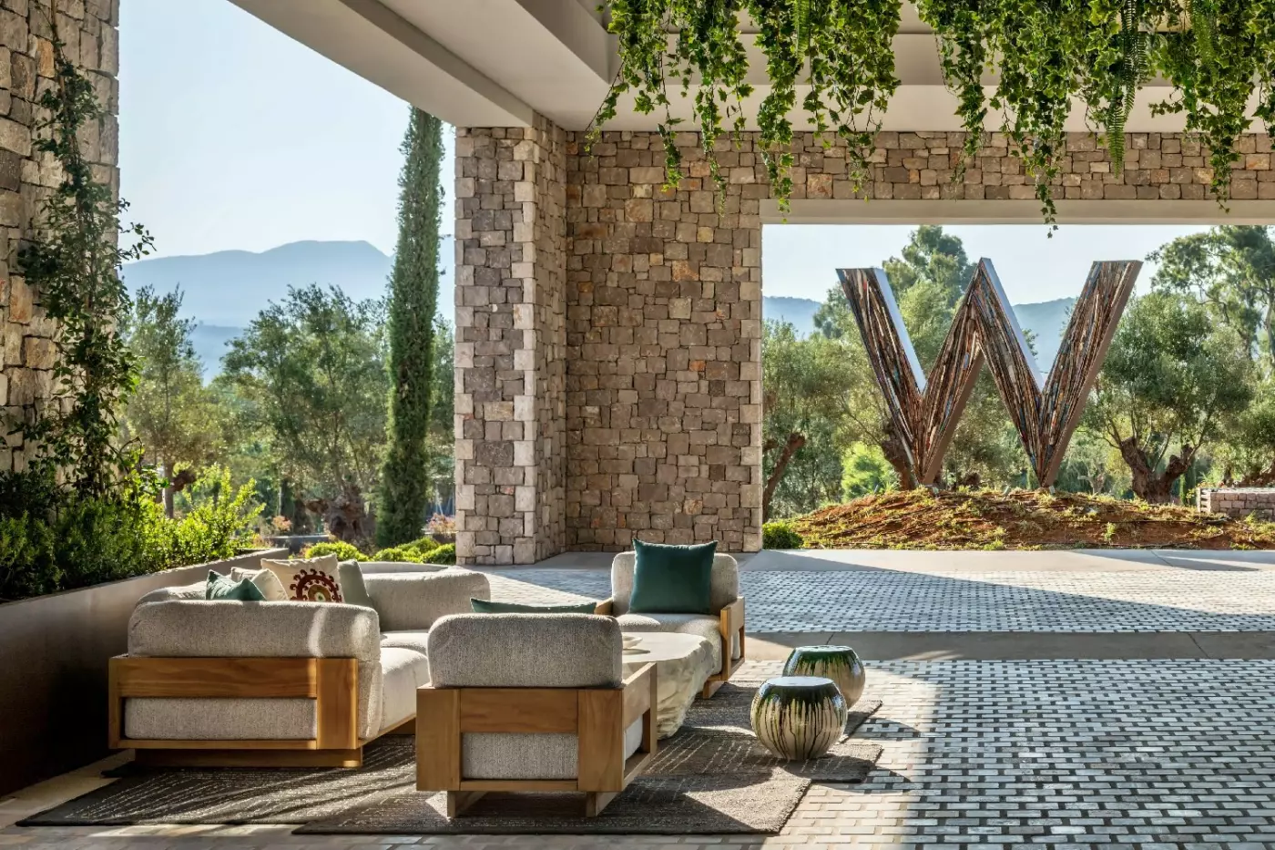 W Costa Navarino