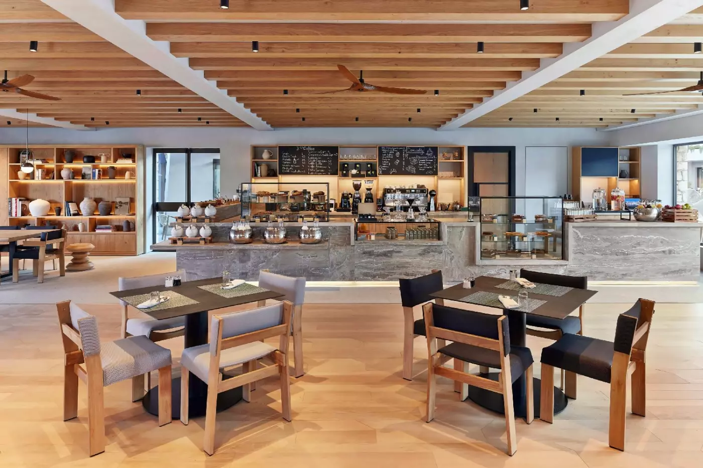 W Costa Navarino