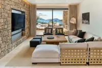 Thumbnail W Costa Navarino