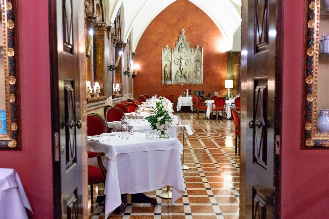 Due Torri Hotel