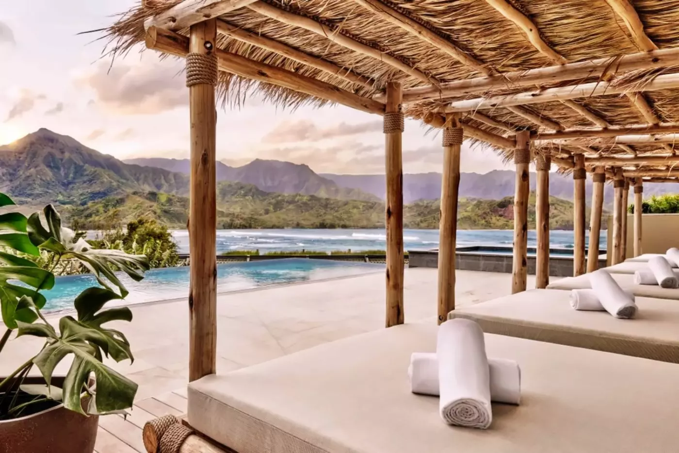 1 Hotel Hanalei Bay