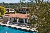 Thumbnail Le Domaine du Mas de Pierre