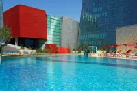 Thumbnail Fairmont Baku, Flame Towers