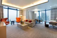 Thumbnail Fairmont Baku, Flame Towers