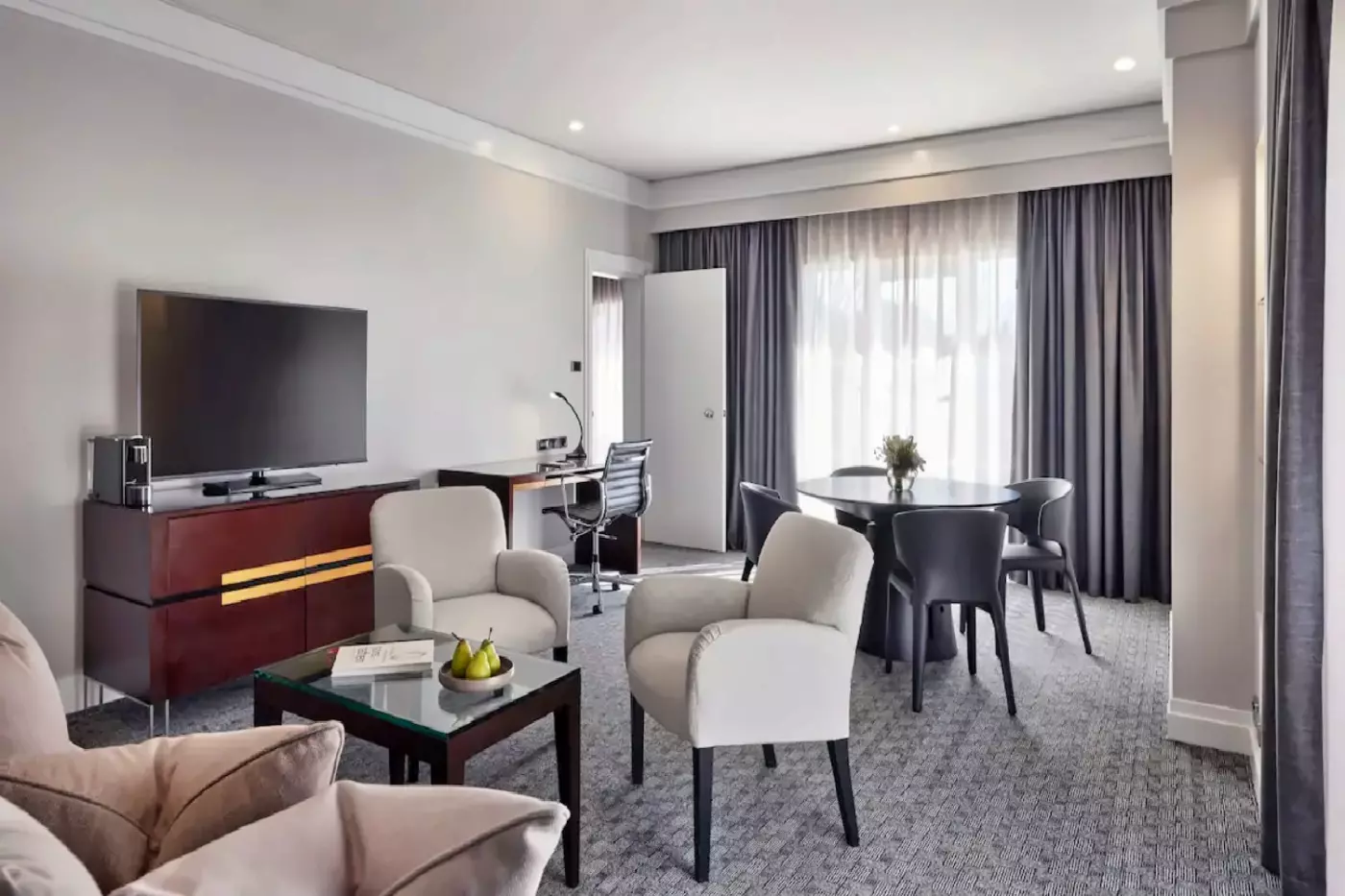 Hyatt Hotel Canberra A Park Hyatt