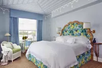 Thumbnail The Colony Hotel