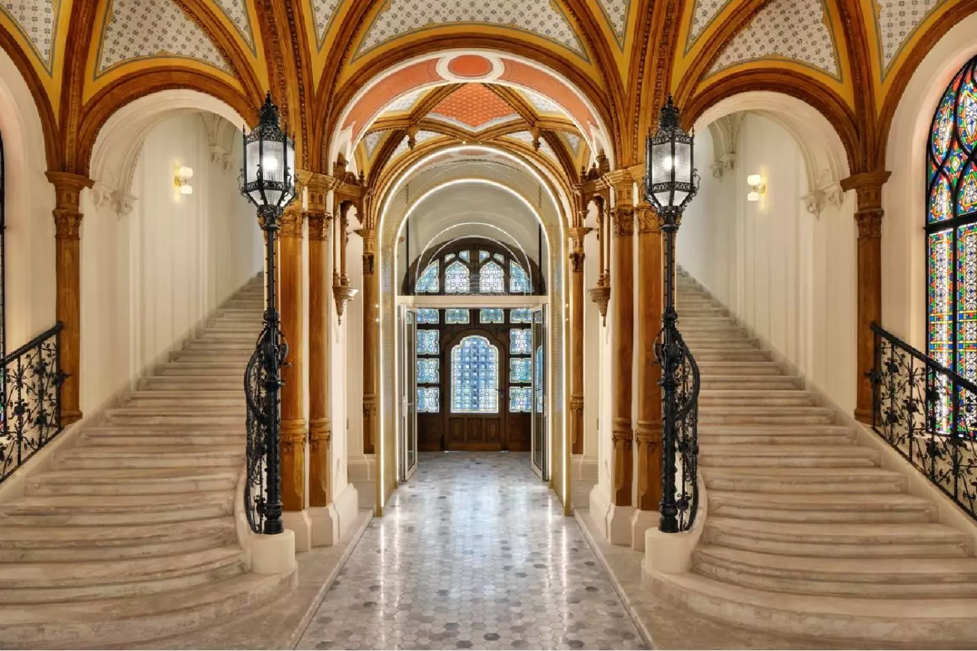 W Budapest