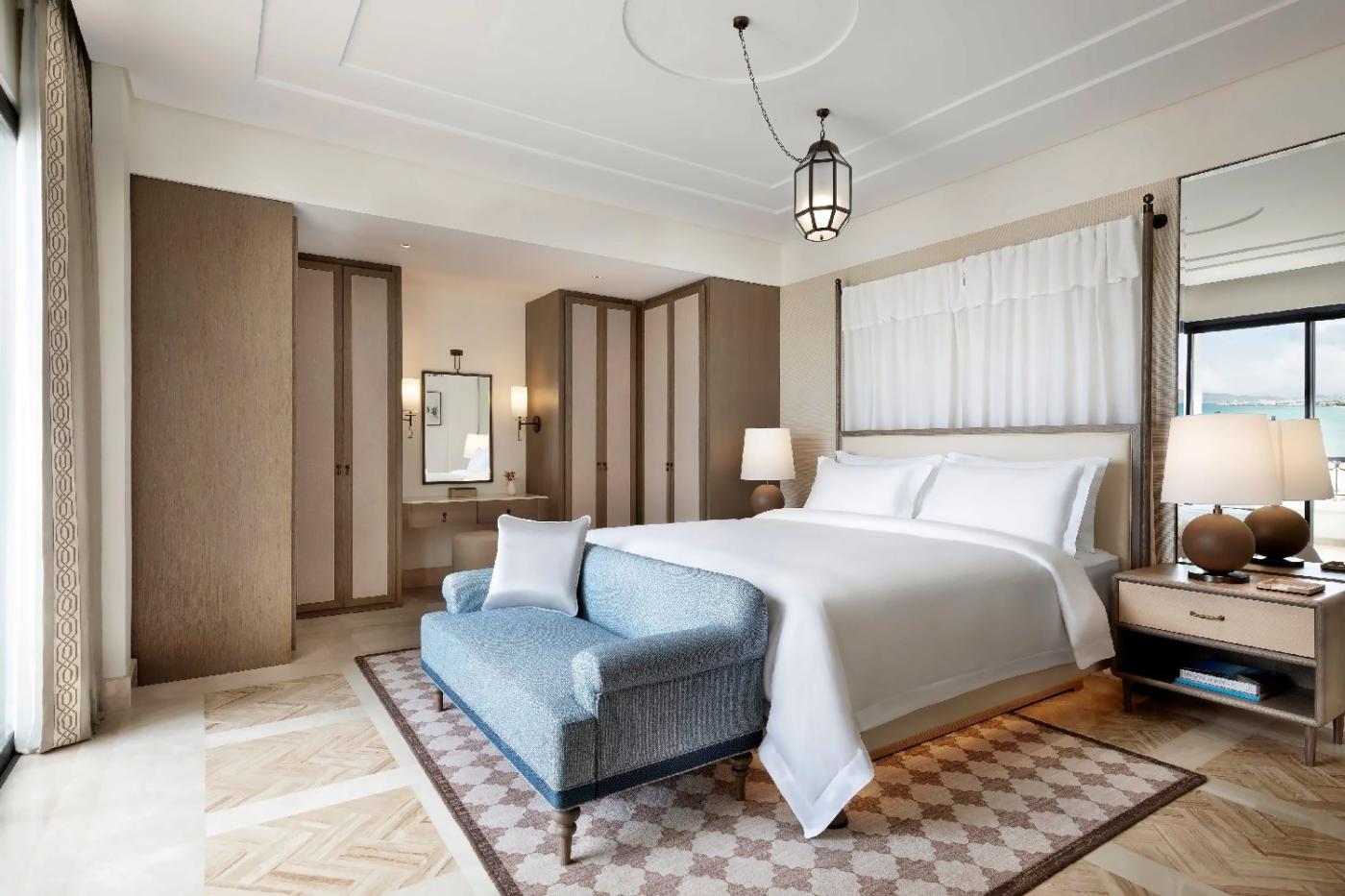 St Regis La Bahia Blanca Resort
