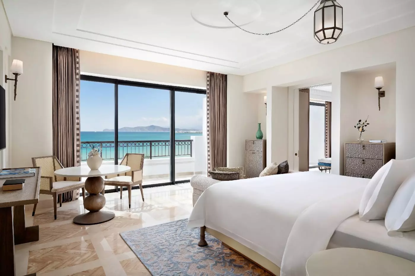 St Regis La Bahia Blanca Resort