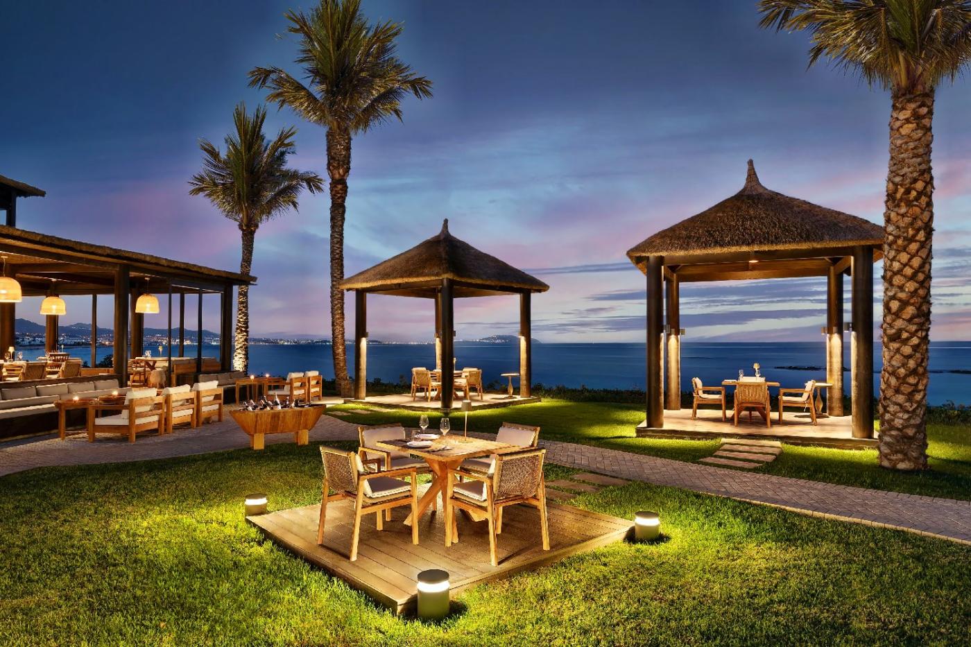 St Regis La Bahia Blanca Resort