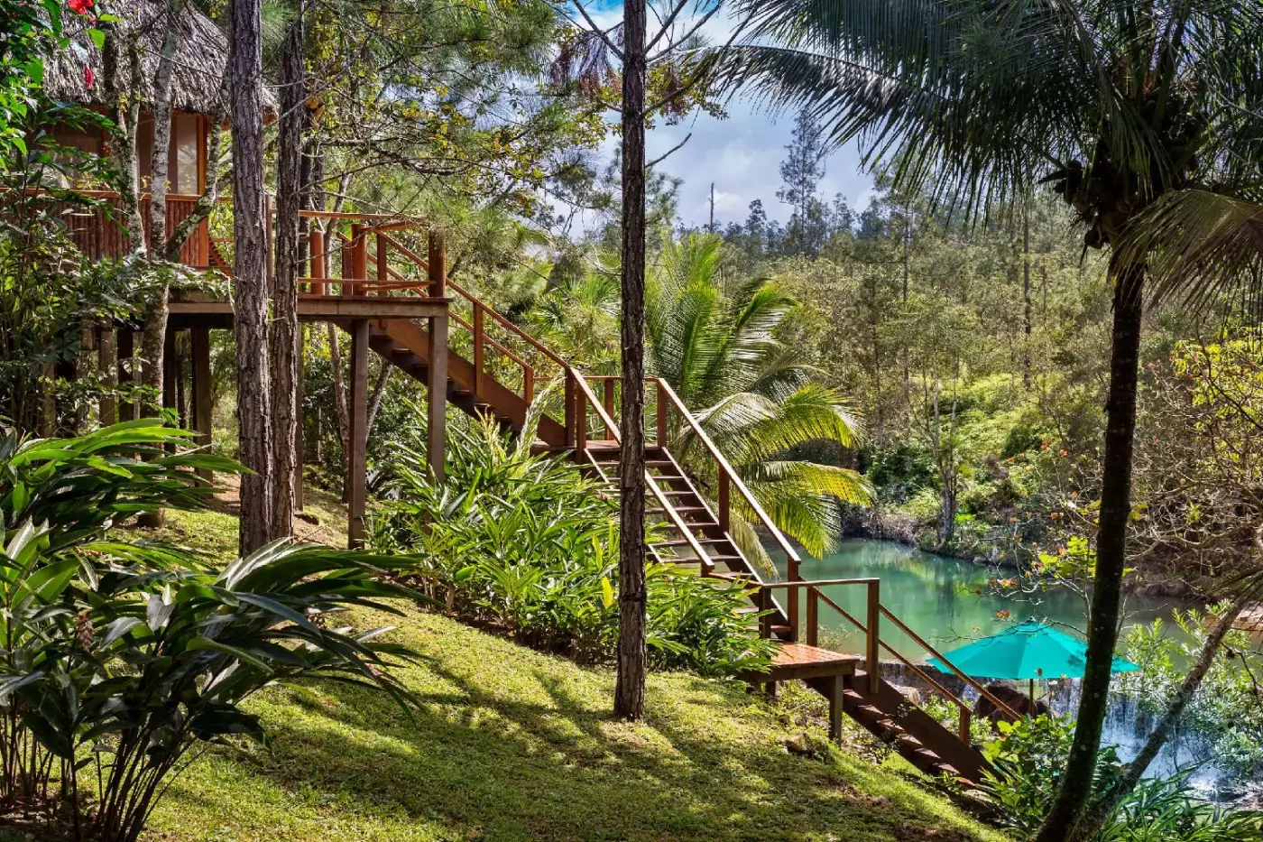 Blancaneaux Lodge