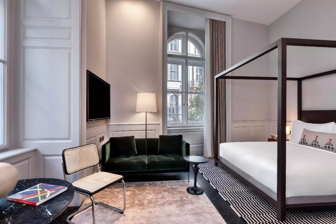 Dorothea Hotel, Budapest, Autograph Collection
