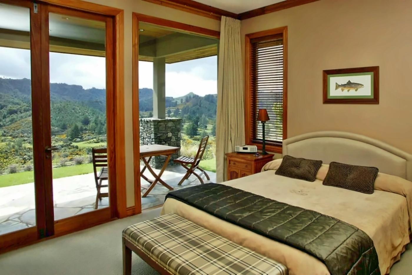 Treetops Lodge & Estates