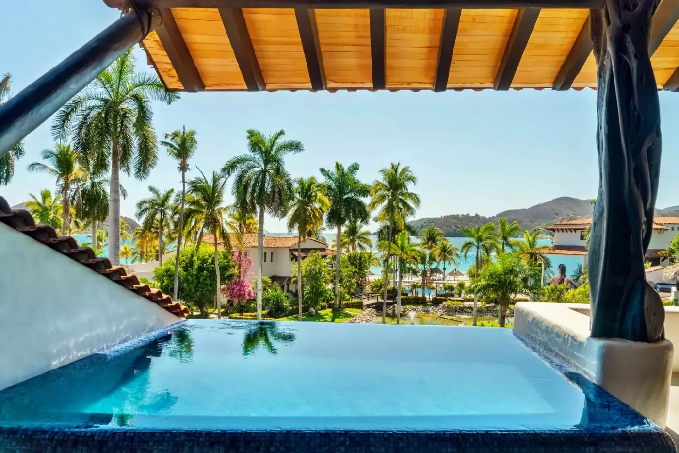 Thompson Zihuatanejo