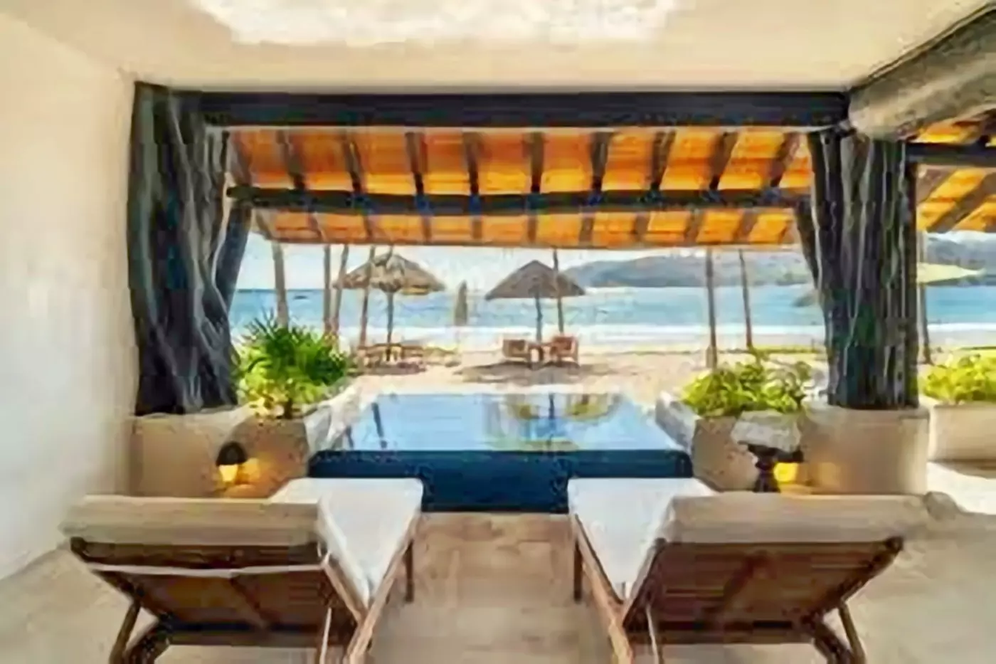 Thompson Zihuatanejo