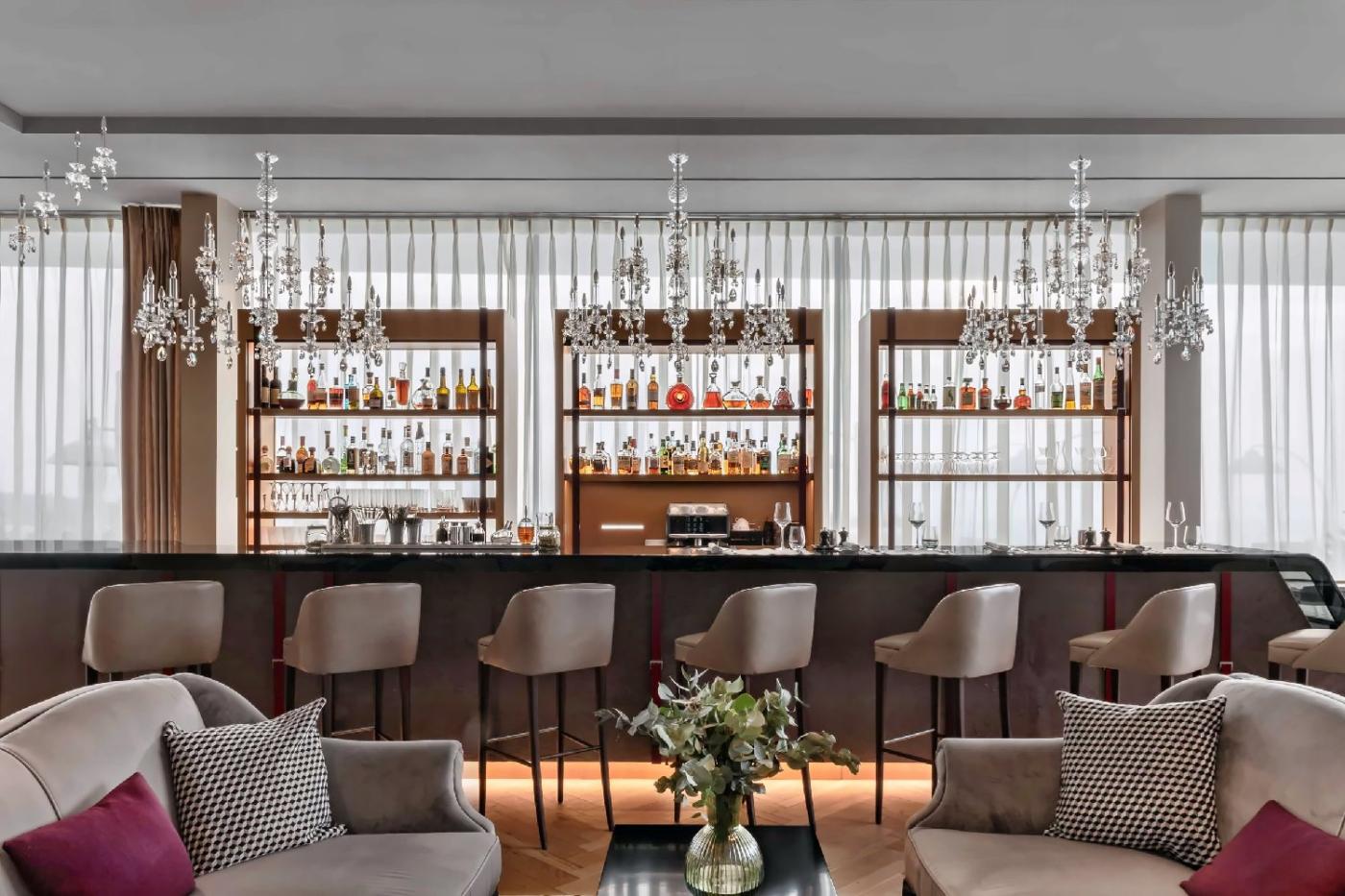 Royal Champagne Hotel & Spa