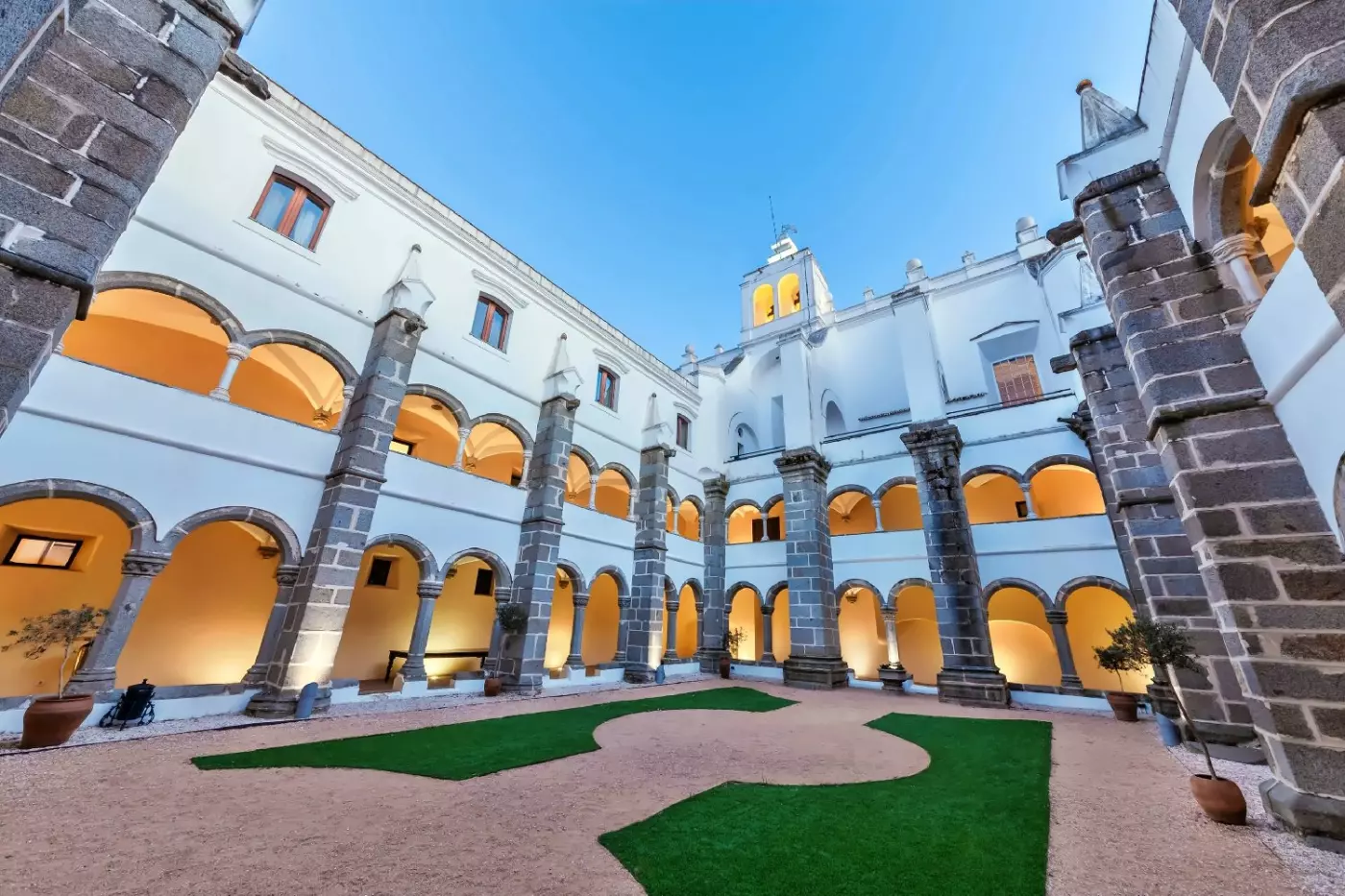 Convento do Espinheiro, Historic Hotel & Spa