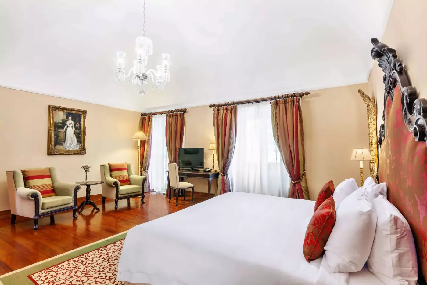 Convento do Espinheiro, Historic Hotel & Spa
