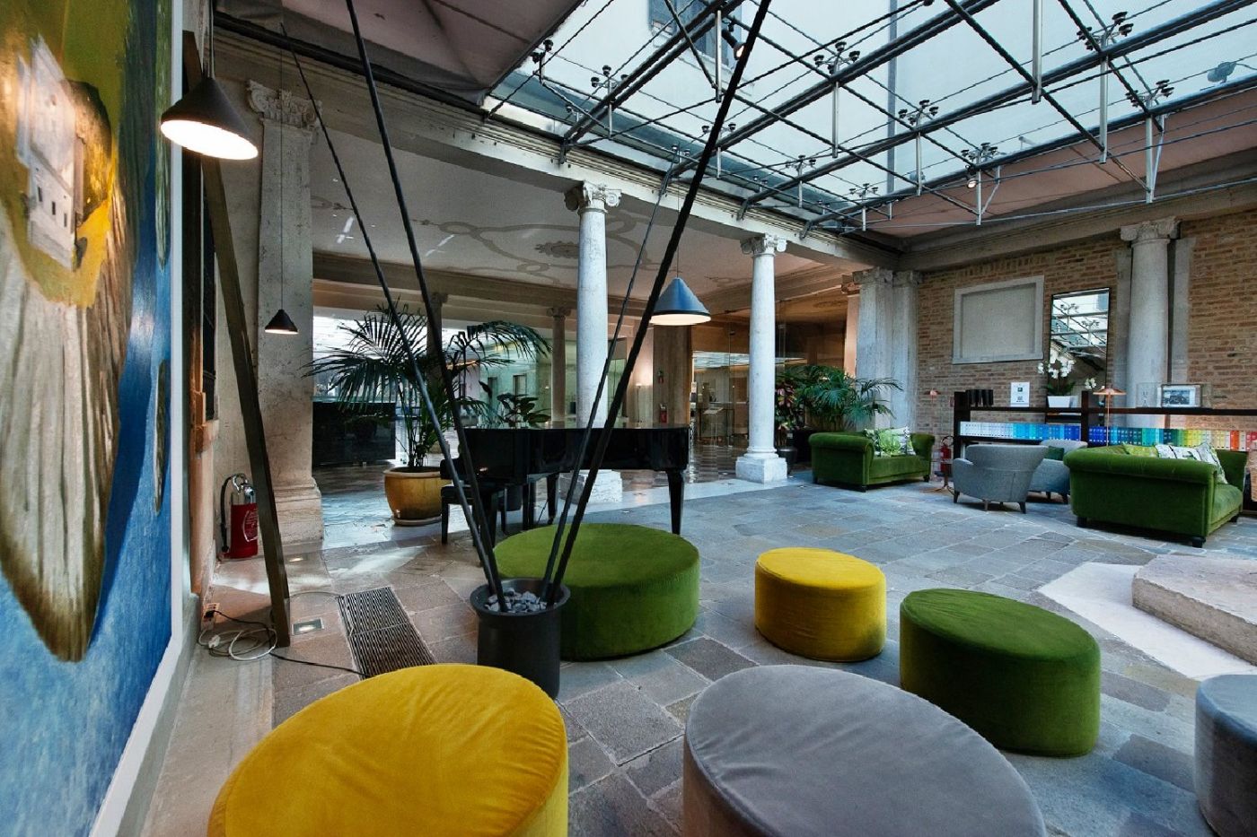 Hotel Monaco & Grand Canal