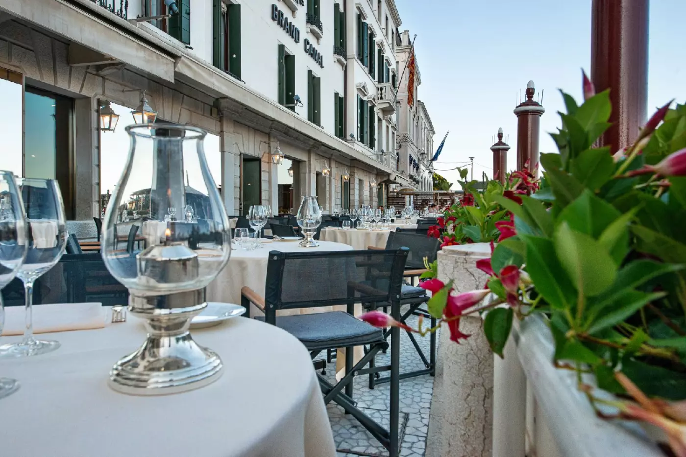 Hotel Monaco & Grand Canal