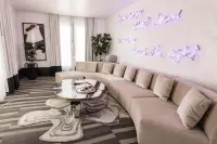 Thumbnail Kimpton La Peer Hotel