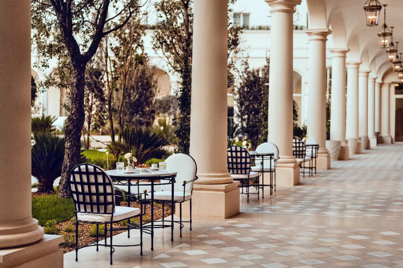 Carlton Cannes, A Regent Hotel