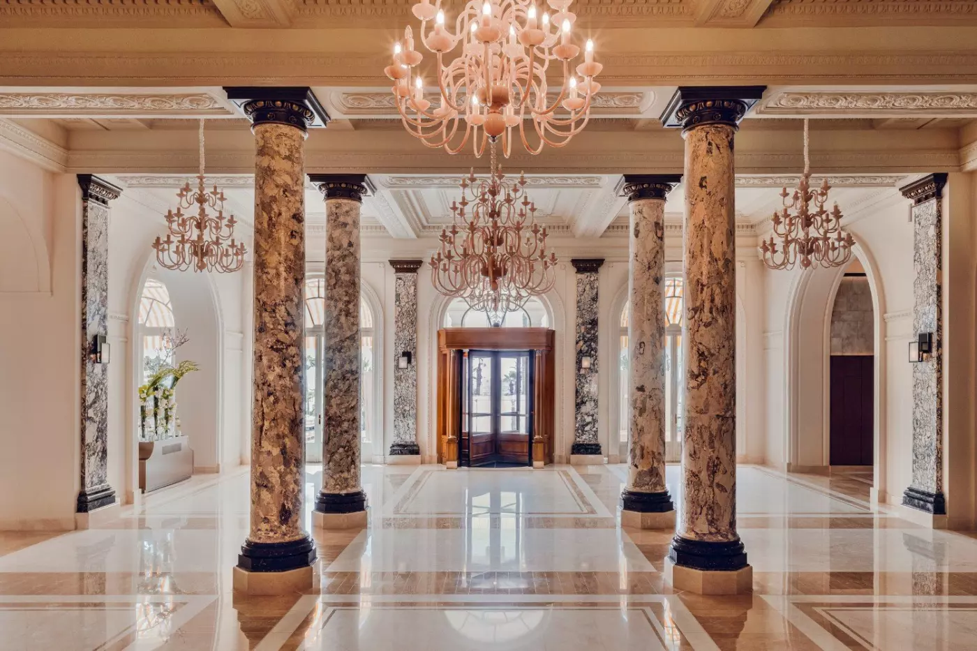 Carlton Cannes, A Regent Hotel