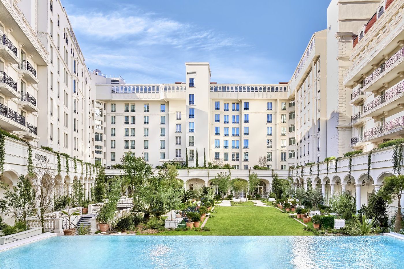 Carlton Cannes, A Regent Hotel