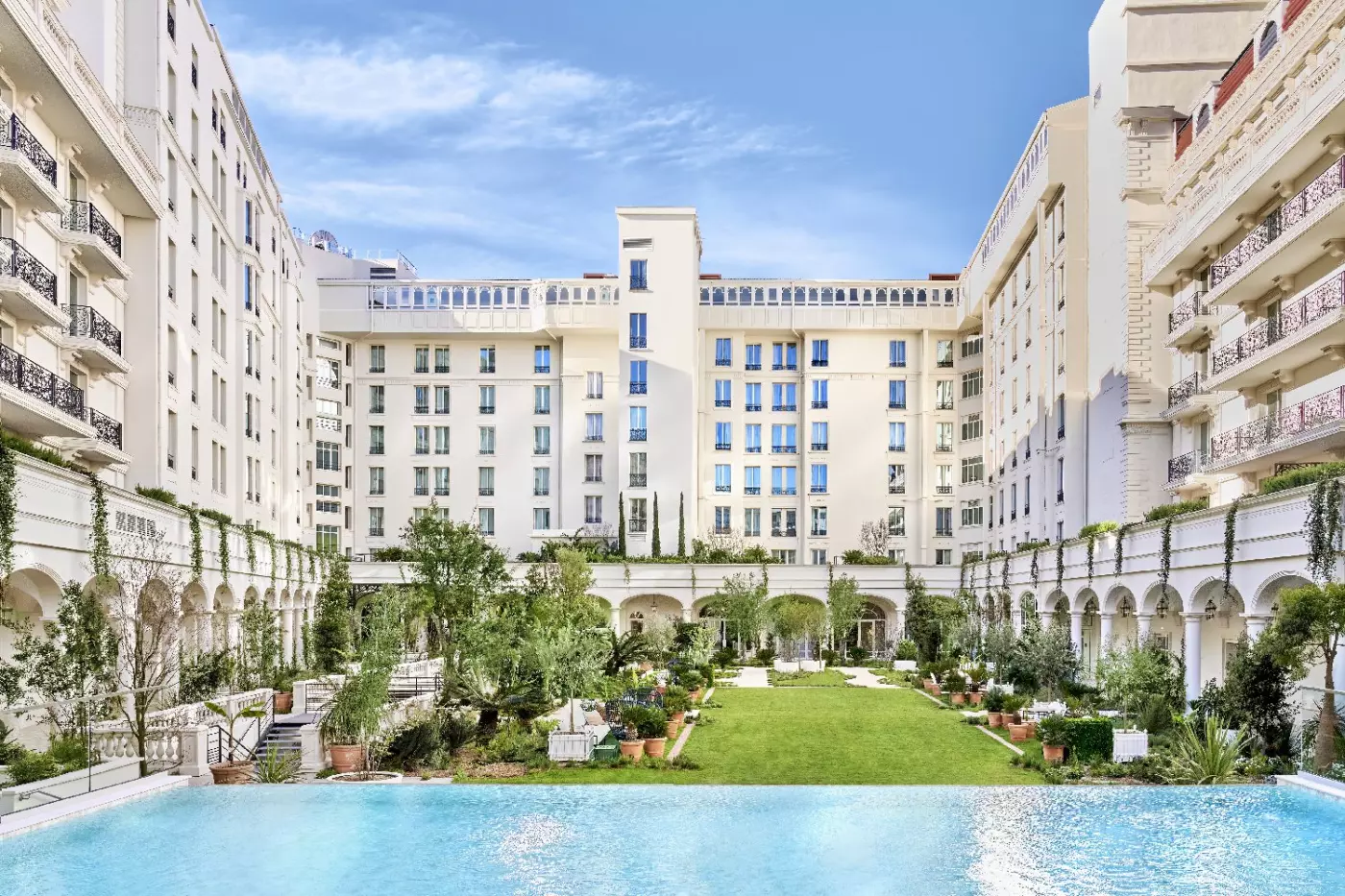 Carlton Cannes, A Regent Hotel