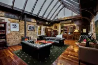 Thumbnail Mount Lofty House