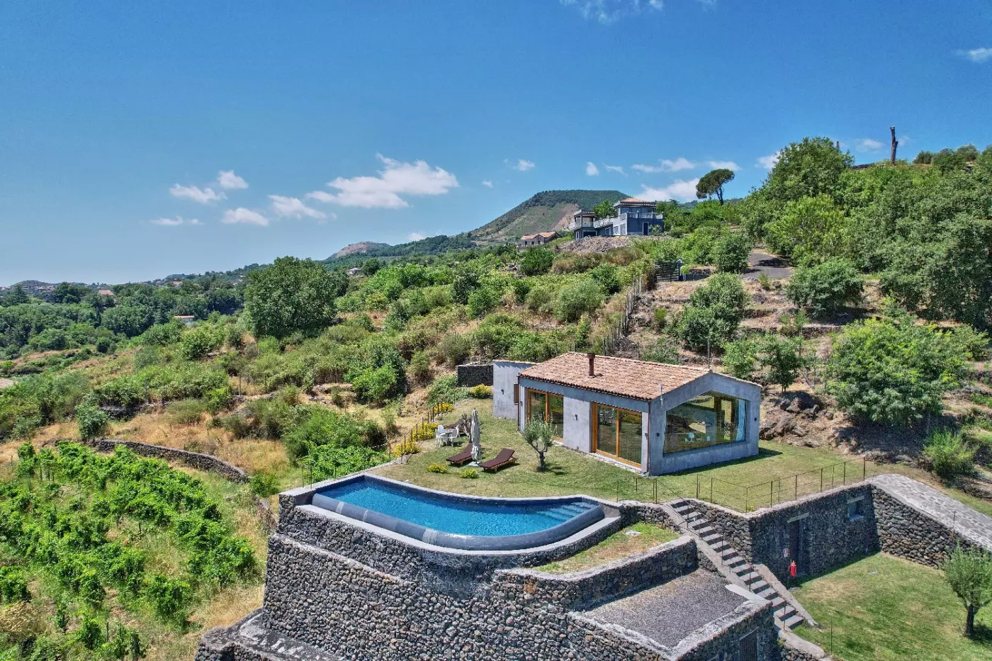 Monaci delle Terre Nere