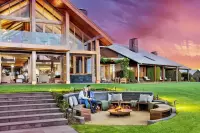 Thumbnail Spicers Peak Lodge