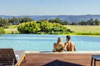 Thumbnail Spicers Peak Lodge