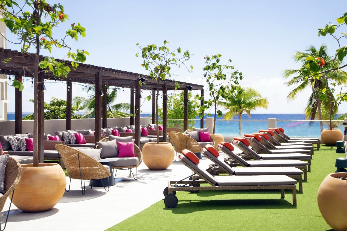 O2 Beach Club & Spa