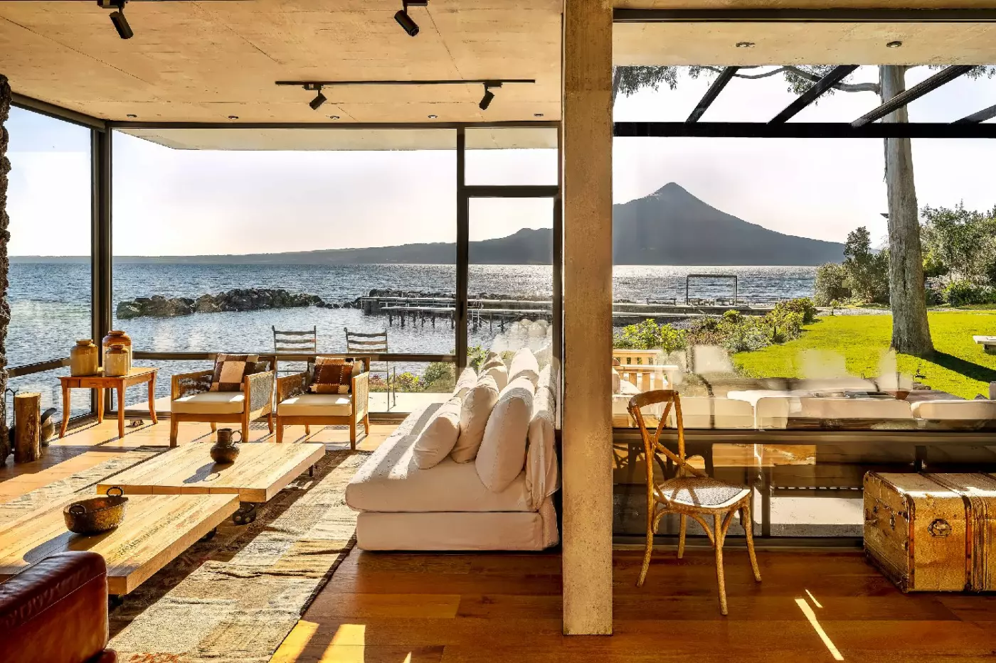 Hotel AWA Puerto Varas