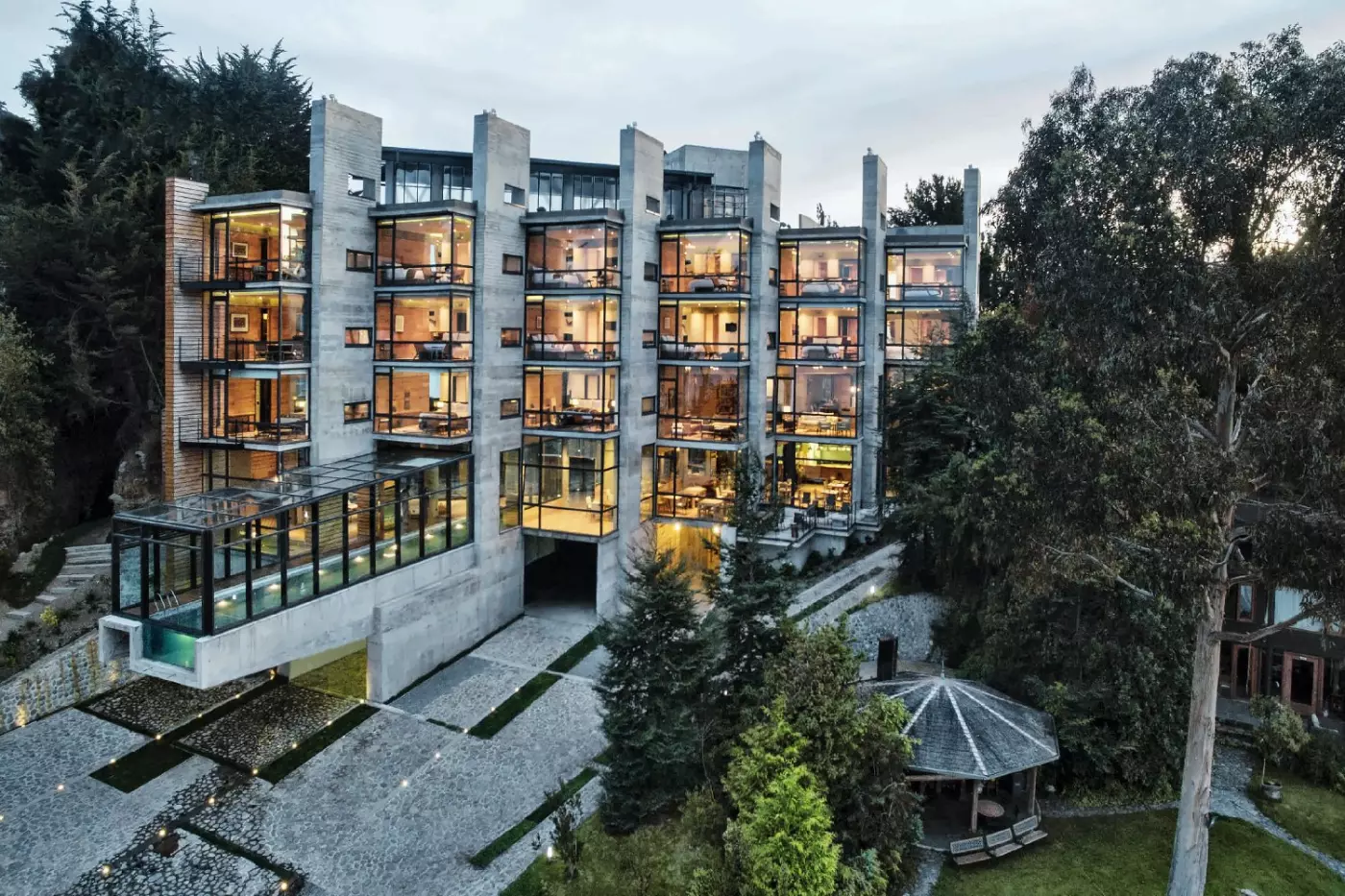 Hotel AWA Puerto Varas