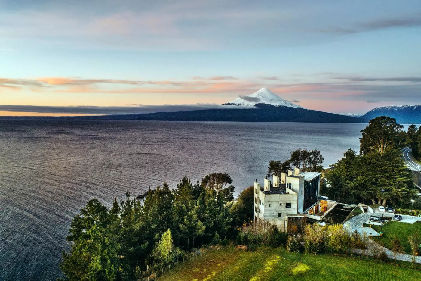 Hotel AWA Puerto Varas