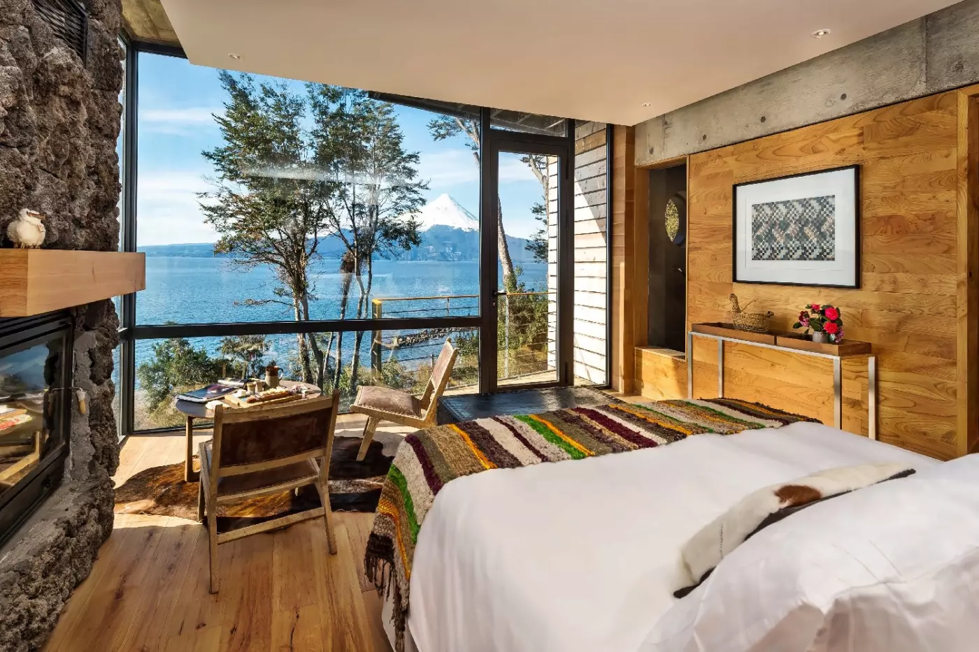 Hotel AWA Puerto Varas