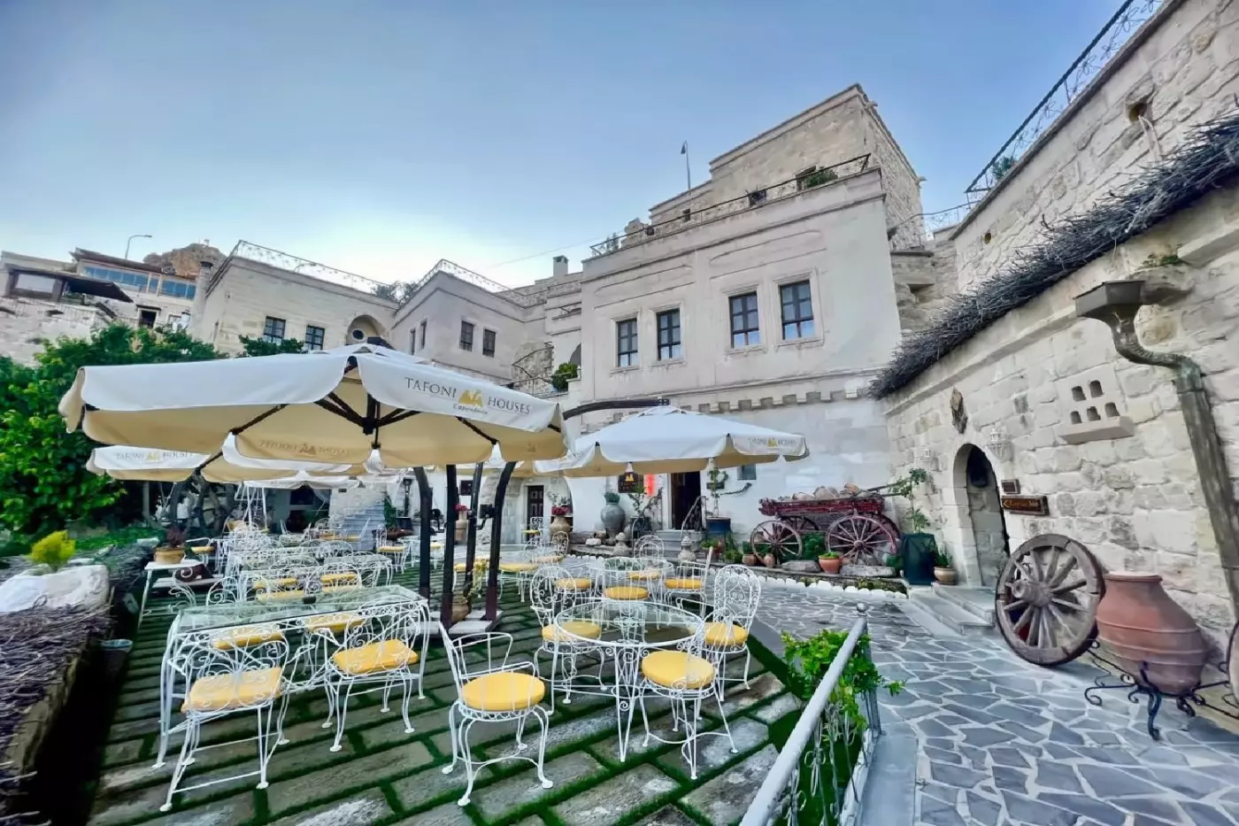 Tafoni Houses Cave Hotel