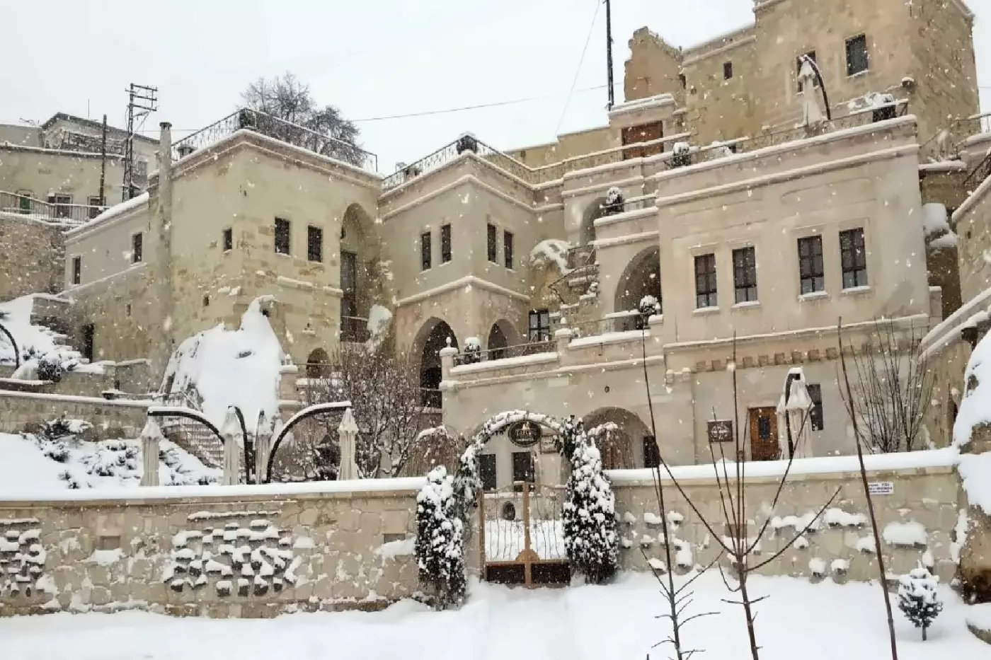 Tafoni Houses Cave Hotel