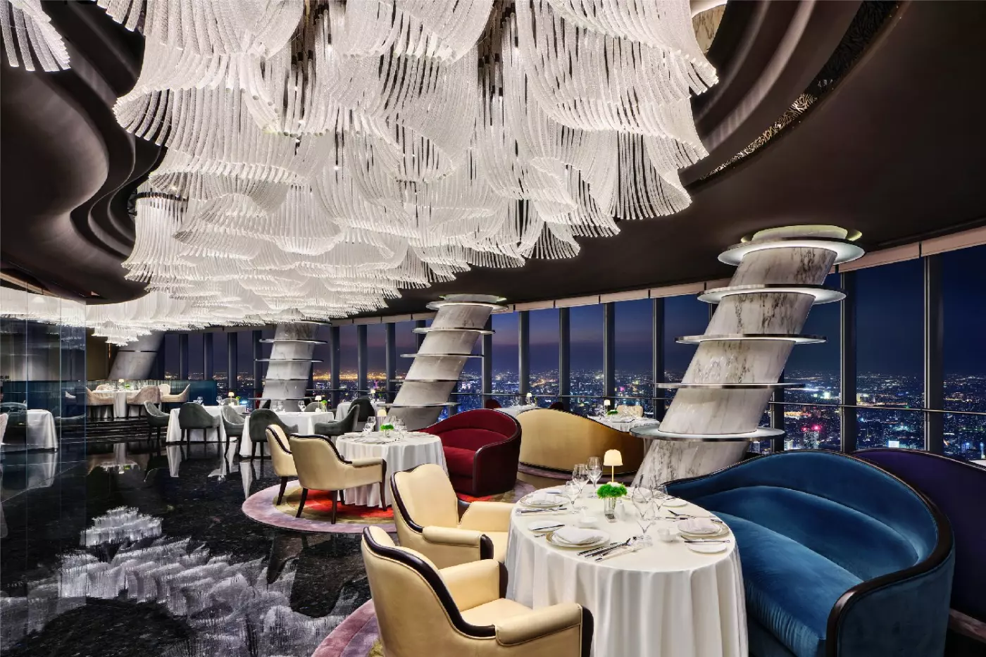 J Hotel Shanghai Tower