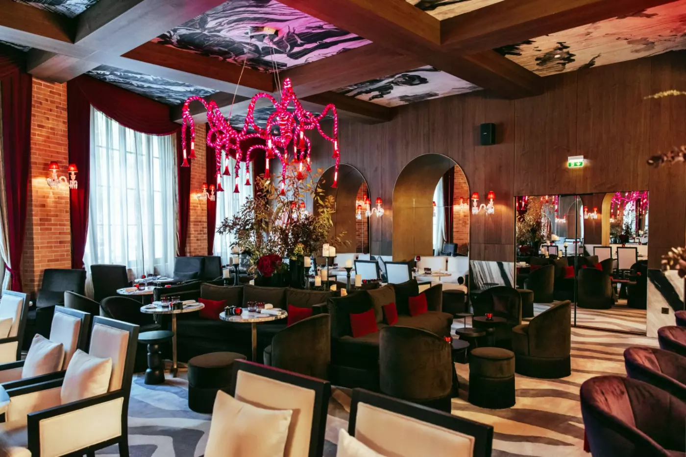 Sax Paris LXR Hotels