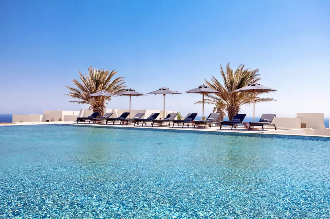 Nous Santorini