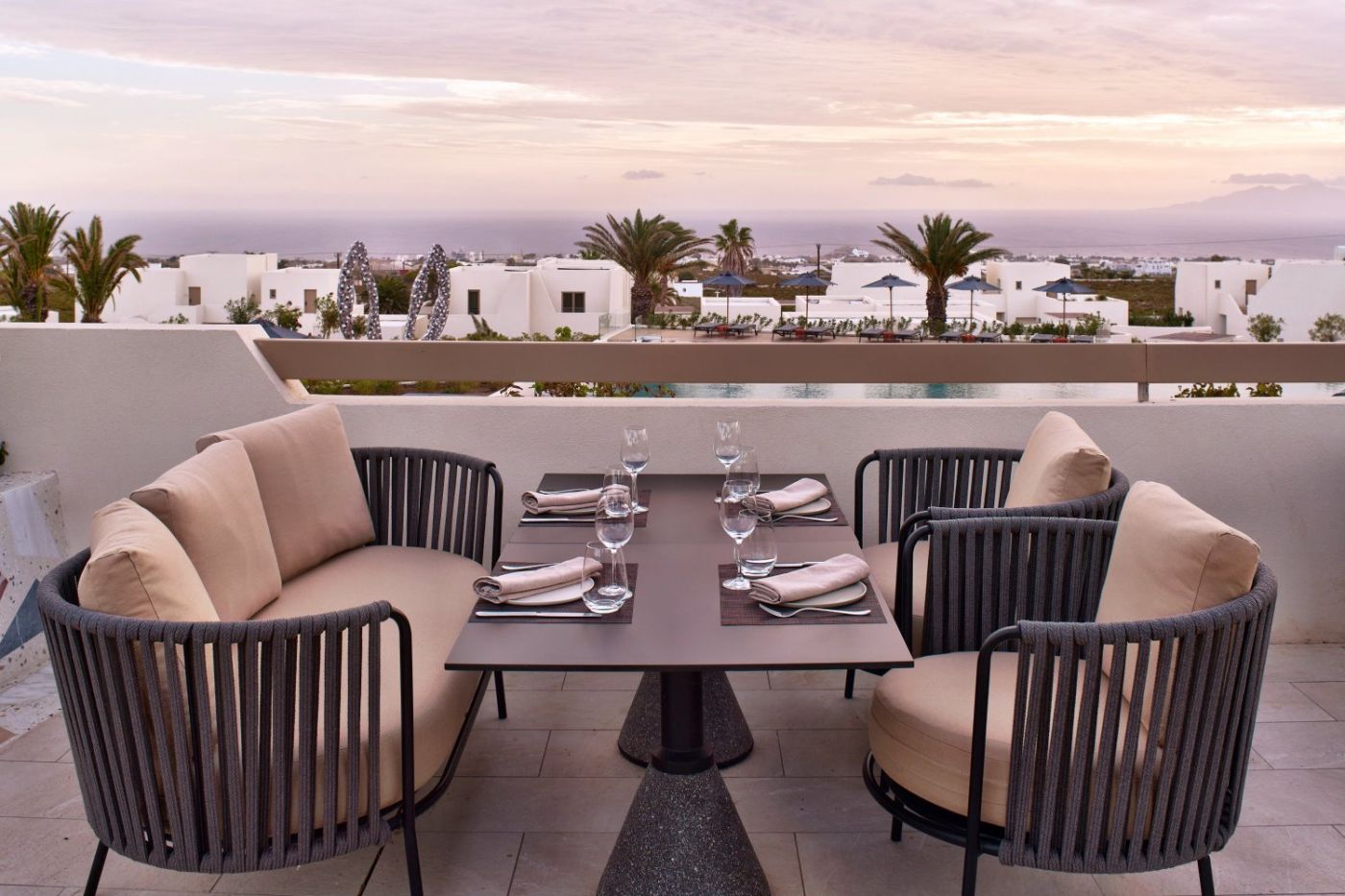Nous Santorini