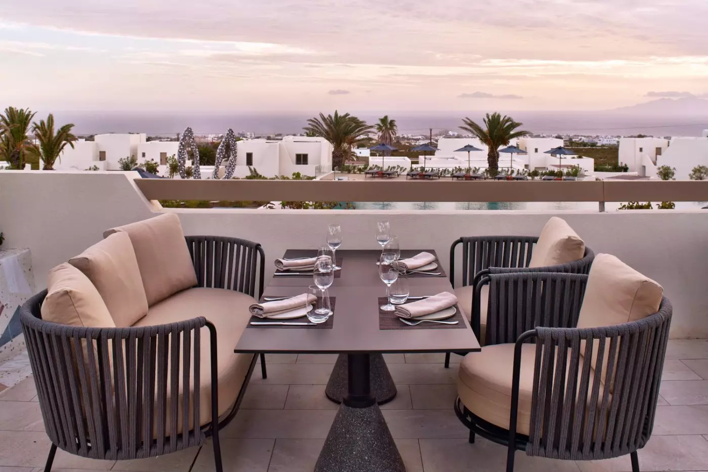 Nous Santorini