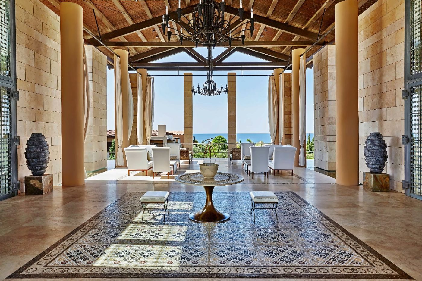 Romanos Costa Navarino