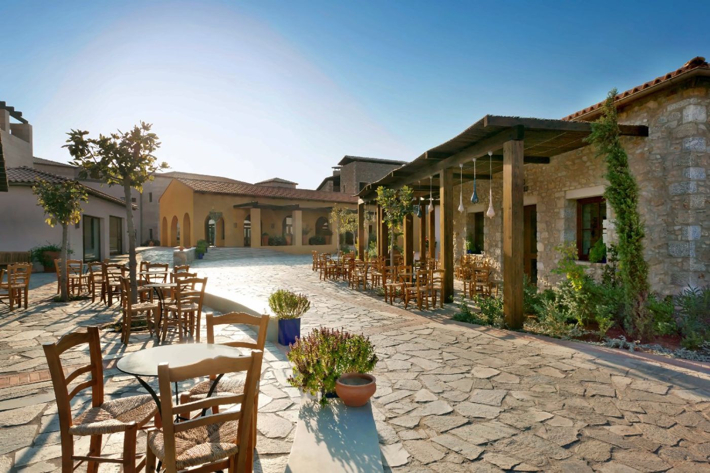 Romanos Costa Navarino
